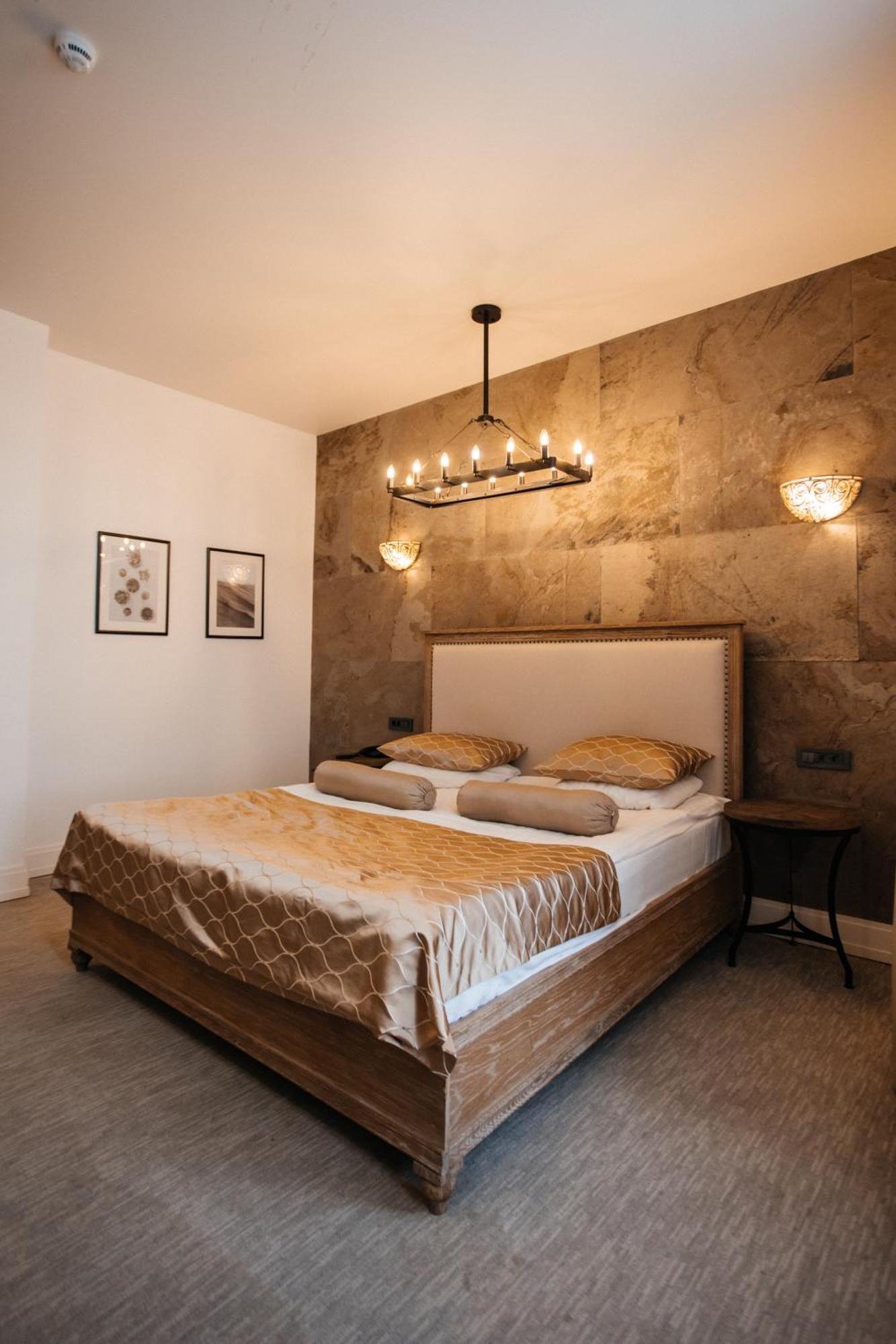 فندق Shirvanshah 5*